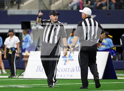 Thumbnail 2 in Oakwood @ Jayton (UIL 1A Division II Football Final) photogallery.