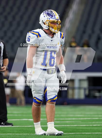 Thumbnail 2 in Oakwood @ Jayton (UIL 1A Division II Football Final) photogallery.