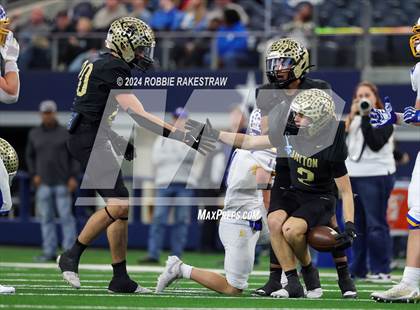 Thumbnail 3 in Oakwood @ Jayton (UIL 1A Division II Football Final) photogallery.