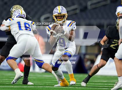 Thumbnail 1 in Oakwood @ Jayton (UIL 1A Division II Football Final) photogallery.