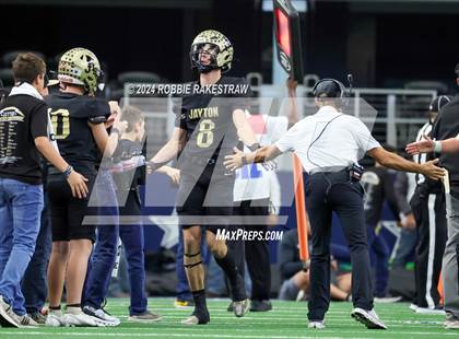 Thumbnail 2 in Oakwood @ Jayton (UIL 1A Division II Football Final) photogallery.