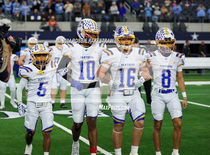 Thumbnail 3 in Oakwood @ Jayton (UIL 1A Division II Football Final) photogallery.