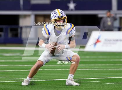 Thumbnail 3 in Oakwood @ Jayton (UIL 1A Division II Football Final) photogallery.