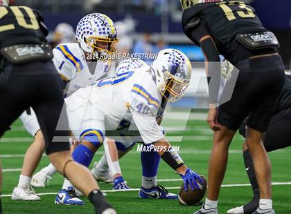 Thumbnail 1 in Oakwood @ Jayton (UIL 1A Division II Football Final) photogallery.