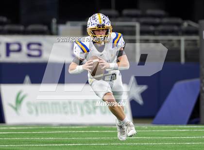 Thumbnail 2 in Oakwood @ Jayton (UIL 1A Division II Football Final) photogallery.