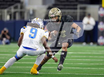 Thumbnail 2 in Oakwood @ Jayton (UIL 1A Division II Football Final) photogallery.
