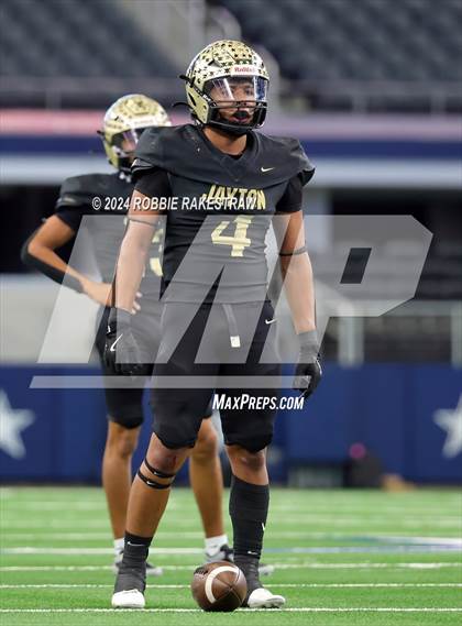 Thumbnail 2 in Oakwood @ Jayton (UIL 1A Division II Football Final) photogallery.