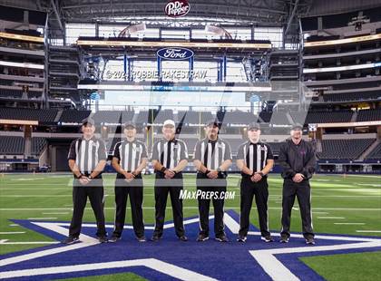Thumbnail 2 in Oakwood @ Jayton (UIL 1A Division II Football Final) photogallery.