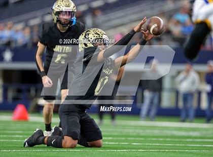 Thumbnail 2 in Oakwood @ Jayton (UIL 1A Division II Football Final) photogallery.