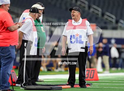 Thumbnail 2 in Oakwood @ Jayton (UIL 1A Division II Football Final) photogallery.