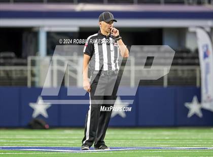 Thumbnail 3 in Oakwood @ Jayton (UIL 1A Division II Football Final) photogallery.
