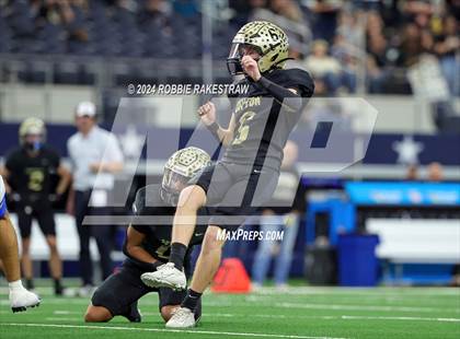 Thumbnail 3 in Oakwood @ Jayton (UIL 1A Division II Football Final) photogallery.