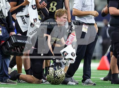 Thumbnail 1 in Oakwood @ Jayton (UIL 1A Division II Football Final) photogallery.