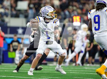 Thumbnail 3 in Oakwood @ Jayton (UIL 1A Division II Football Final) photogallery.