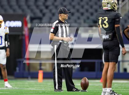 Thumbnail 2 in Oakwood @ Jayton (UIL 1A Division II Football Final) photogallery.