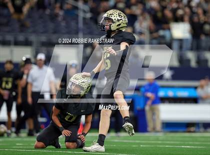 Thumbnail 3 in Oakwood @ Jayton (UIL 1A Division II Football Final) photogallery.