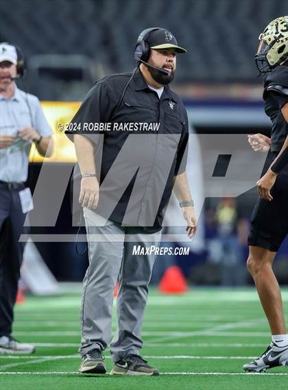 Thumbnail 2 in Oakwood @ Jayton (UIL 1A Division II Football Final) photogallery.