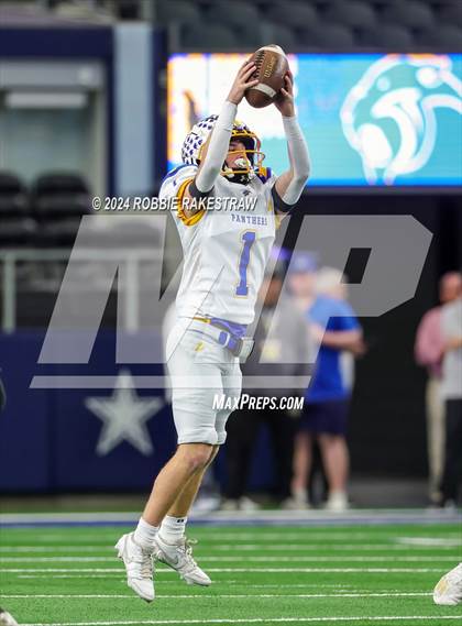 Thumbnail 2 in Oakwood @ Jayton (UIL 1A Division II Football Final) photogallery.