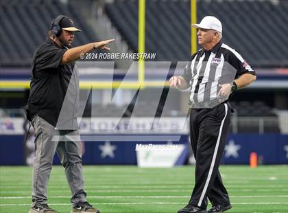 Thumbnail 1 in Oakwood @ Jayton (UIL 1A Division II Football Final) photogallery.