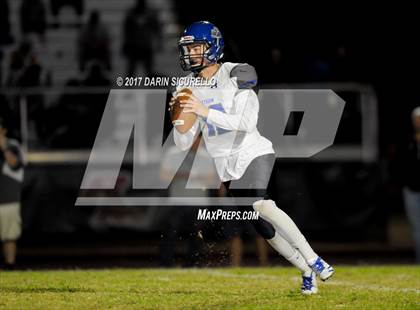 Thumbnail 3 in Westview vs. Red Mountain (AIA 6A Quarterfinal) photogallery.
