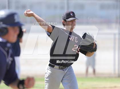 Thumbnail 2 in Madison vs. Santa Fe Christian (CIF SDS D1 Play-in) photogallery.