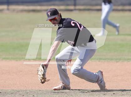 Thumbnail 2 in Madison vs. Santa Fe Christian (CIF SDS D1 Play-in) photogallery.