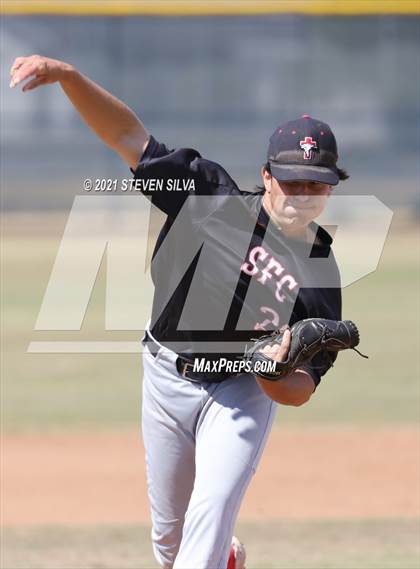 Thumbnail 1 in Madison vs. Santa Fe Christian (CIF SDS D1 Play-in) photogallery.