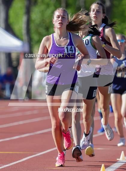 Thumbnail 2 in CHSAA Track and Field 2A Championships (Girls 3200m Run) photogallery.
