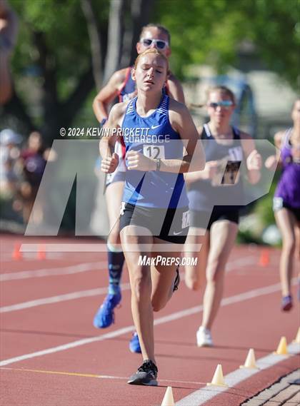 Thumbnail 1 in CHSAA Track and Field 2A Championships (Girls 3200m Run) photogallery.