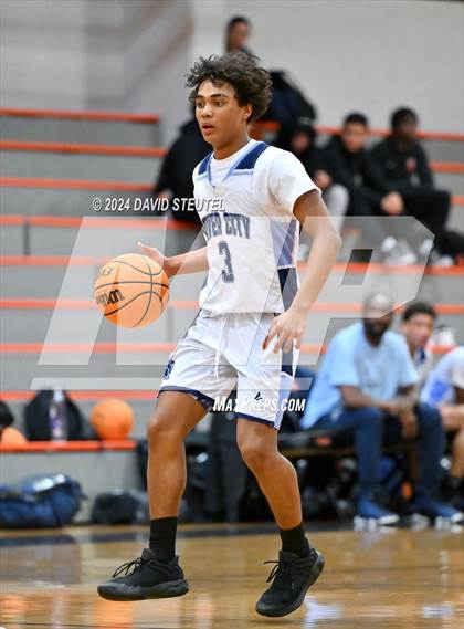 Thumbnail 2 in Bella Vista vs. River City (Tiger Classic) photogallery.