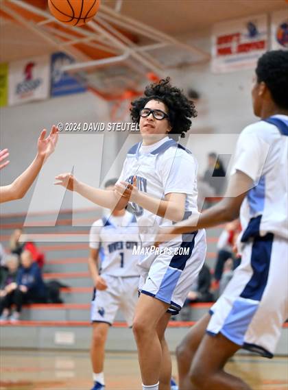 Thumbnail 3 in Bella Vista vs. River City (Tiger Classic) photogallery.