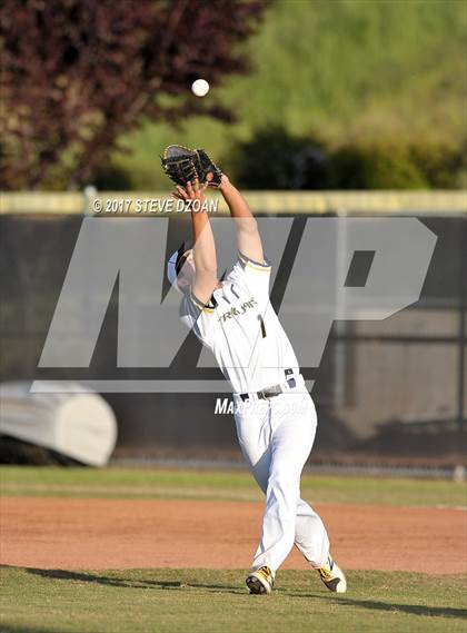 Thumbnail 3 in Tracy vs Oak Ridge photogallery.