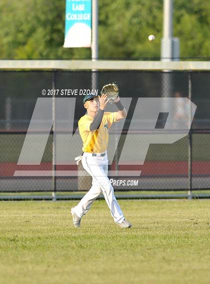 Thumbnail 2 in Tracy vs Oak Ridge photogallery.