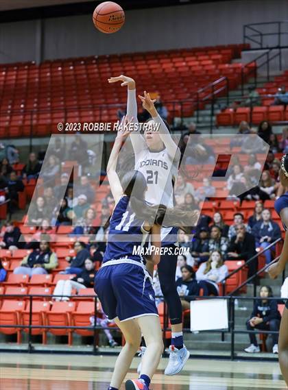 Thumbnail 2 in Little Elm vs. Keller (UIL 6A Regional Semifinal Playoff) photogallery.