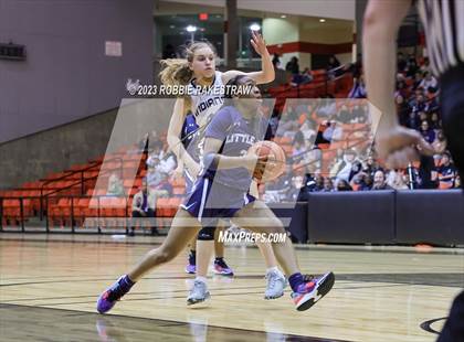 Thumbnail 2 in Little Elm vs. Keller (UIL 6A Regional Semifinal Playoff) photogallery.