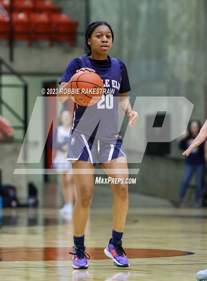 Thumbnail 1 in Little Elm vs. Keller (UIL 6A Regional Semifinal Playoff) photogallery.