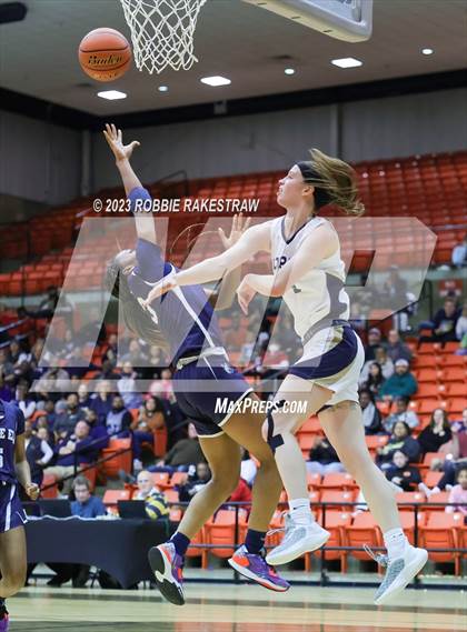 Thumbnail 3 in Little Elm vs. Keller (UIL 6A Regional Semifinal Playoff) photogallery.