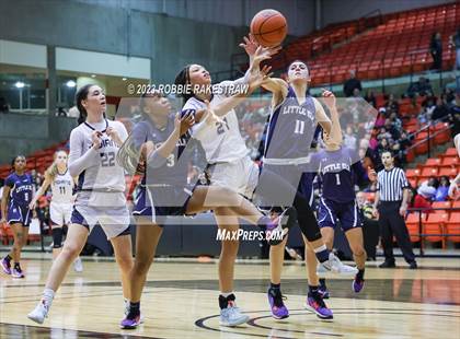 Thumbnail 2 in Little Elm vs. Keller (UIL 6A Regional Semifinal Playoff) photogallery.