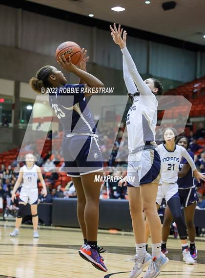 Thumbnail 3 in Little Elm vs. Keller (UIL 6A Regional Semifinal Playoff) photogallery.