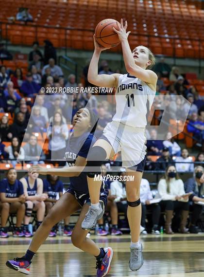 Thumbnail 2 in Little Elm vs. Keller (UIL 6A Regional Semifinal Playoff) photogallery.