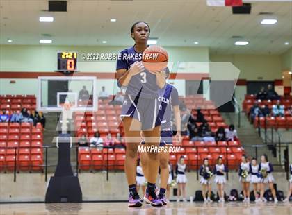 Thumbnail 3 in Little Elm vs. Keller (UIL 6A Regional Semifinal Playoff) photogallery.