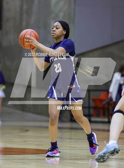 Thumbnail 3 in Little Elm vs. Keller (UIL 6A Regional Semifinal Playoff) photogallery.