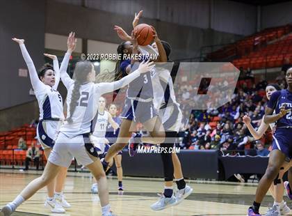 Thumbnail 2 in Little Elm vs. Keller (UIL 6A Regional Semifinal Playoff) photogallery.