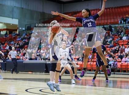Thumbnail 2 in Little Elm vs. Keller (UIL 6A Regional Semifinal Playoff) photogallery.