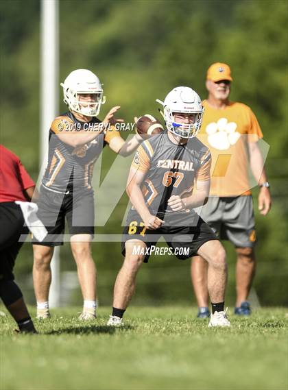 Thumbnail 1 in Sullivan Central vs. Daniel Boone (7-on-7)  photogallery.