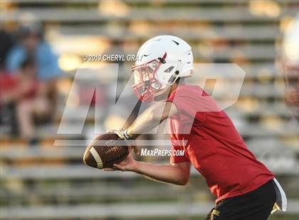 Thumbnail 3 in Sullivan Central vs. Daniel Boone (7-on-7)  photogallery.