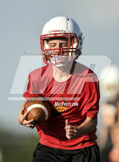 Thumbnail 3 in Sullivan Central vs. Daniel Boone (7-on-7)  photogallery.