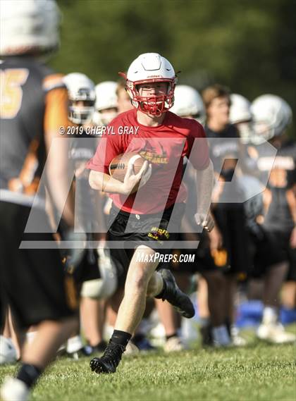 Thumbnail 3 in Sullivan Central vs. Daniel Boone (7-on-7)  photogallery.