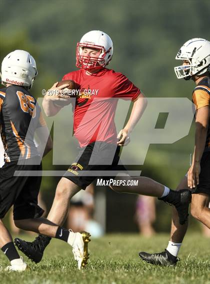 Thumbnail 2 in Sullivan Central vs. Daniel Boone (7-on-7)  photogallery.