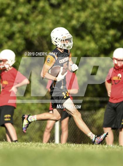 Thumbnail 1 in Sullivan Central vs. Daniel Boone (7-on-7)  photogallery.